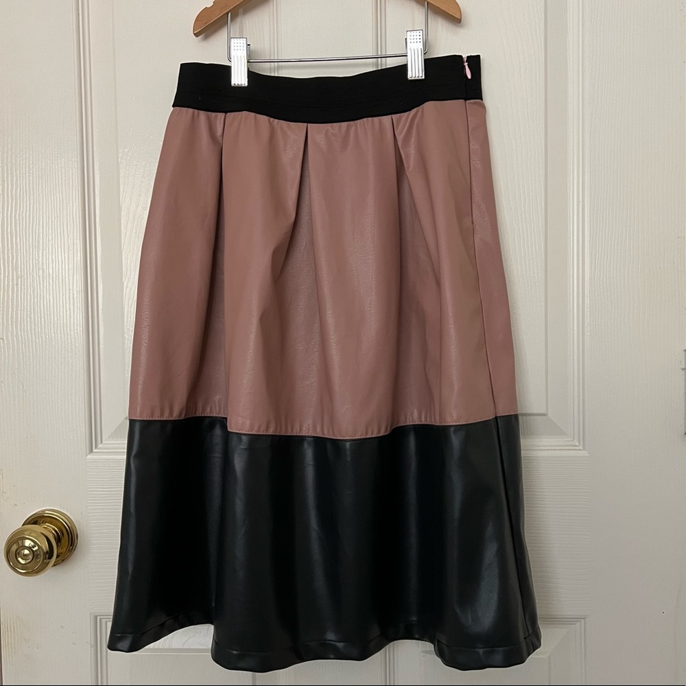 ✨Faux Leather Midi Skirt  Made in Italy size S✨